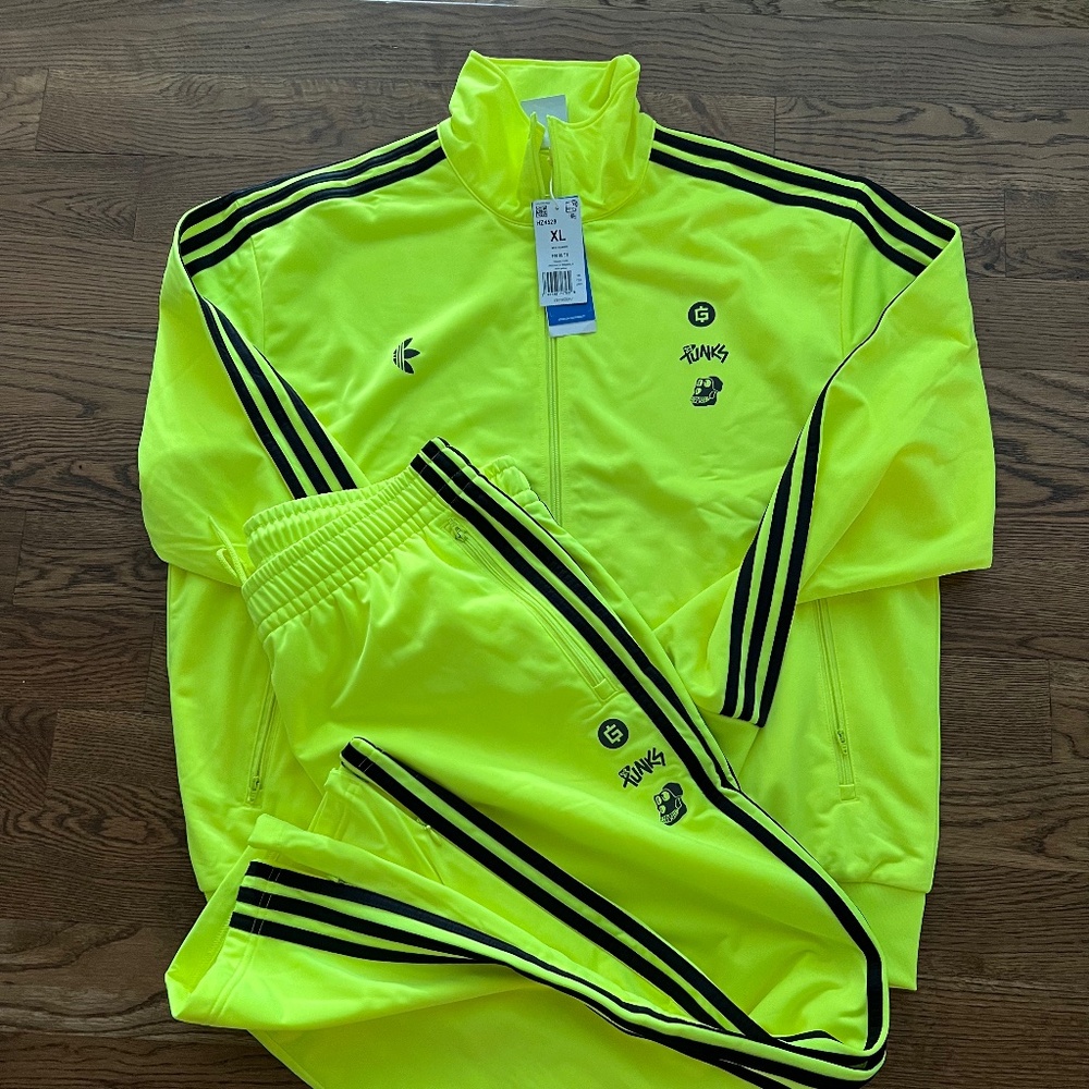 NWT LIMITED EDITION Adidas X bored ape yacht club X Punks X Into the meta verse